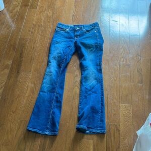 Gap 1969 bell bottom/boot cut jeans in size 25s. Super cute cowgirl or y2k vibes